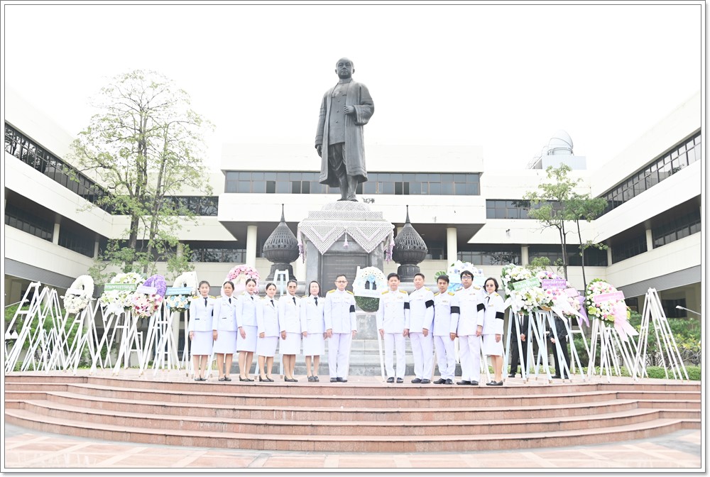 กรมบังคับคดีร่วมวางพวงมาลาถวายราชสักการะพระบรมราชานุสาวรีย์ เนื่องในวันคล้ายวันสวรรคต พระบาทสมเด็จพระมงกุฎเกล้าเจ้าอยู่หัว